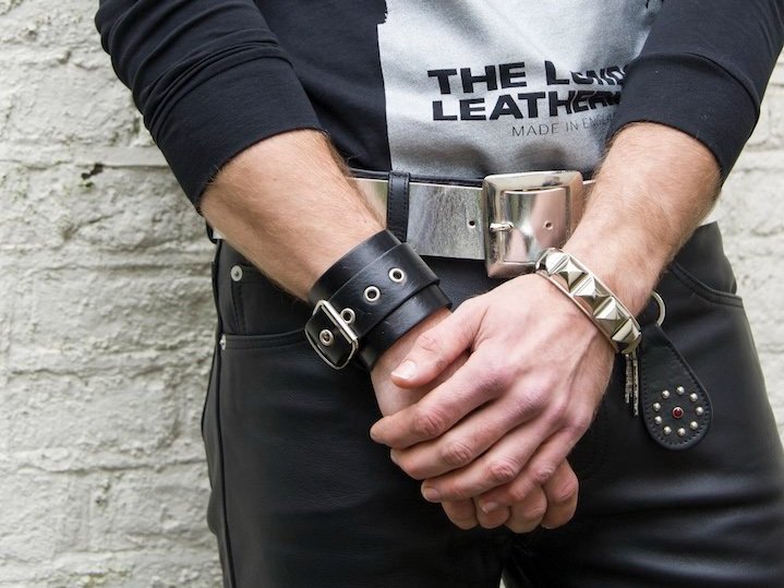 chigo チーゴ シルバー ピラミッドスタッズ ブレスレット